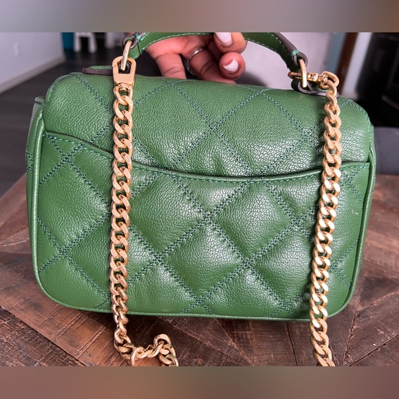 COPY - Tory Burch cross Body Bag with Gold Chain & Hardware - Picture 3 of 5